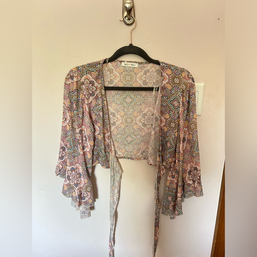 Cropped front tie blouse